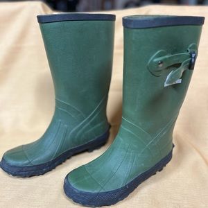 Boy’s waterproof muck boots, Size 3